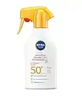 NIVEA SUN Sensitive Protección Inmediata Antialergias Solares FP50+ Spray (1 x 270 ml), spray solar resistente al agua, protector solar para piel sensible, pistola