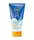 NIVEA SUN Latte Solare Kids Ultra Protect & Play FP50+ 150 ml, Protezione solare per bambini estremamente resistente all'acqua, Crema solare per bambini dai 3 anni in su