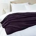 Amazon Basics - Cuddly blanket, made of velvety plush, 168 x 229cm - Eggplant