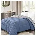 Homelike Moment Edredón de cama ligero para todas las estaciones, relleno de edredón alternativo con pestañas en las esquinas, manta de verano tamaño King, edredones reversibles, azul/gris