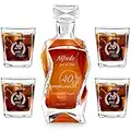 Maverton Set Decanter per Whisky in vetro - da 700 ml - incisione personalizzata - Caraffa con 4 bicchieri - idea regalo per il compleanno - per l’ uomo - Dei campi