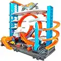 Hot Wheels City Garage delle Acrobazie, Playset con Pista Collegabile, Con Ascensore e Squalo, Spazio per +90 Macchinine, Regalo Bambini 5+ Anni, Esclusivo Amazon