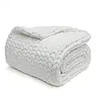 YnM Weighted Blanket, Handmade Chunky Yarn Knitted Design, Soft and Cozy, Temperature Regulating and Breathable, Machine Washable Throw for Sleep or Home Decor (White, 50x60 Inch, 10lbs)