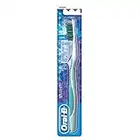 Oral-B 3D White Cool, Spazzolino Denti Manuale, Azione Sbiancante Denti, Rimuove le Macchie Superficiali, Spazzolino Setole Medie, Con Nettalingua, Colori/Modelli Assortiti, 1 pezzo