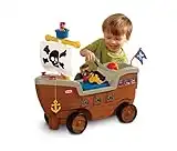 Little Tikes Play ‘n Scoot Bateau Pirate - Conduite pieds à terre, accessoires & sons de bateau réalistes - Encourage les jeux créatifs, pour les enfants de 18 mois à 3 ans