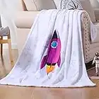 Famitile Manta de cohete 3D con diseño de astronauta, planeta, nave espacial, manta Sherpa para niños, manta de forro polar suave, regalos para niños y adultos (blanco, 50 x 60 pulgadas)